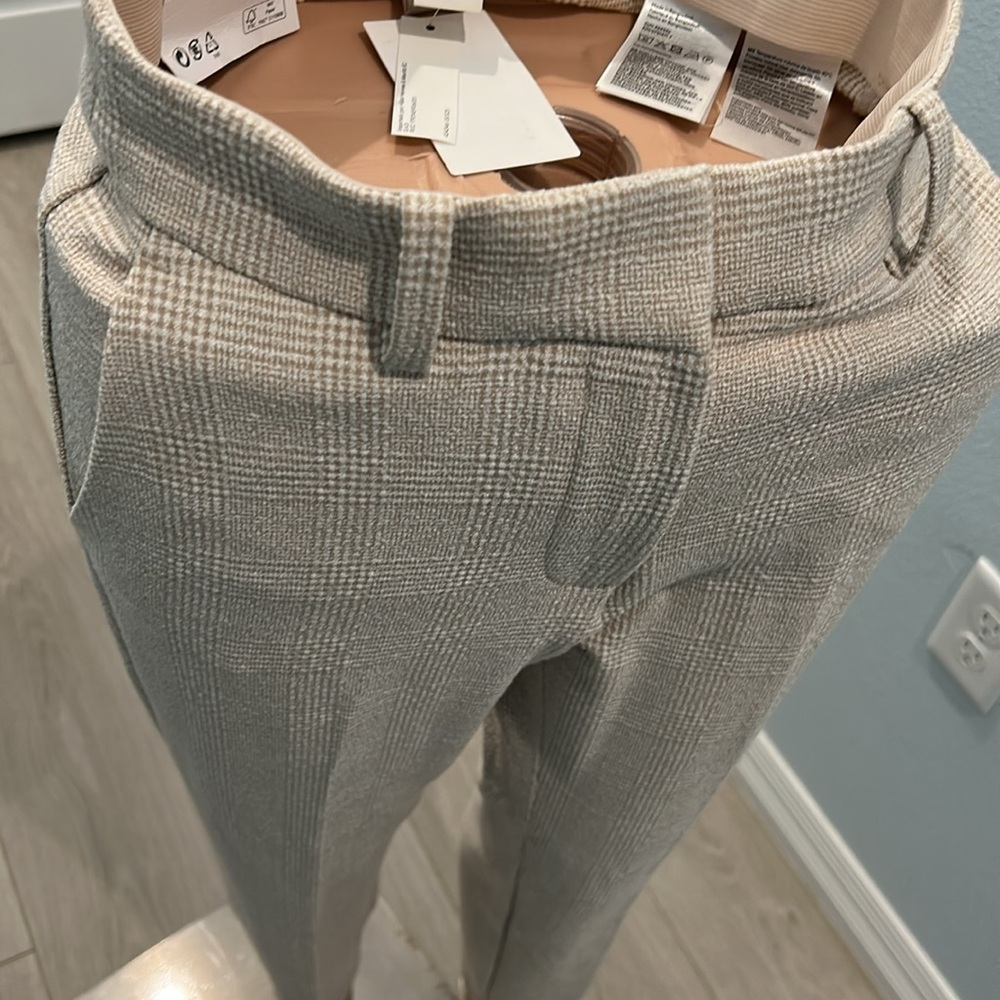 Chic Beige Pants - Picture 2 of 5